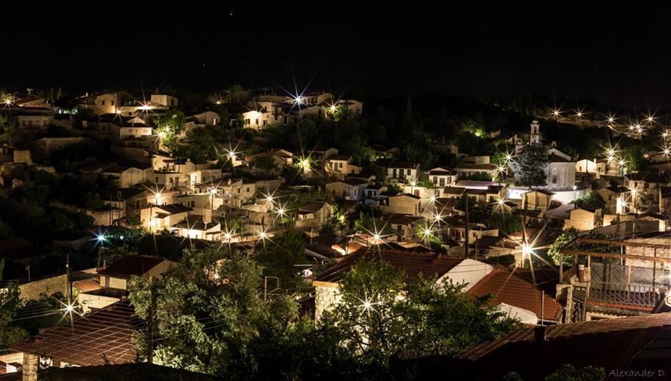 Xenios Cottages โลฟู ภายนอก รูปภาพ