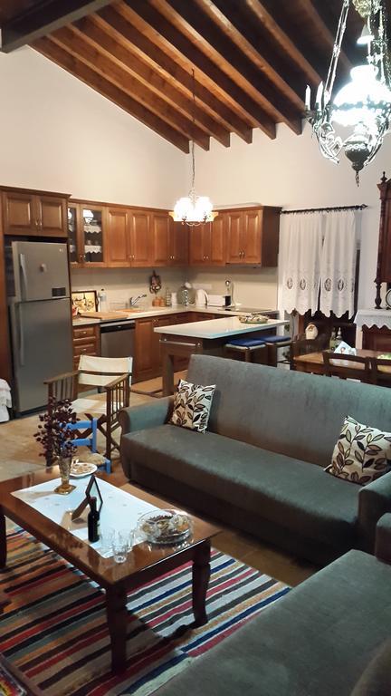 Xenios Cottages โลฟู ห้อง รูปภาพ